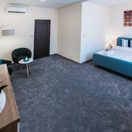 Apartmany Na Baste Levice Buitenkant foto