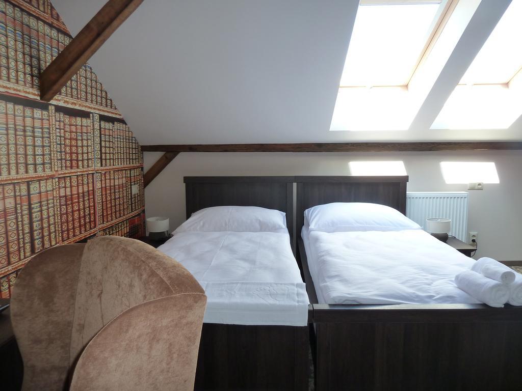 Apartmany Na Baste Levice Kamer foto