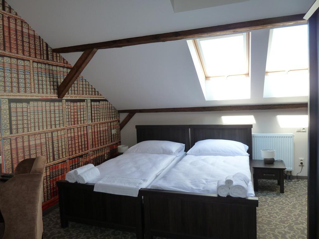 Apartmany Na Baste Levice Kamer foto